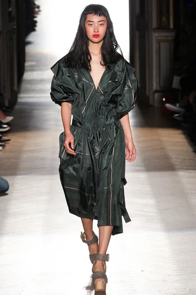 Look 49